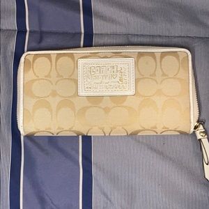 Coach large zippered accordion wallet
